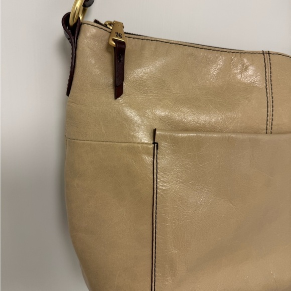 HOBO Tan Shoulder Bag w/ Brown Straps - Picture 2 of 6